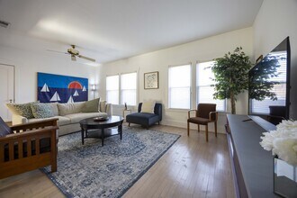 2472 Overlook Rd in Cleveland Heights, OH - Building Photo - Building Photo