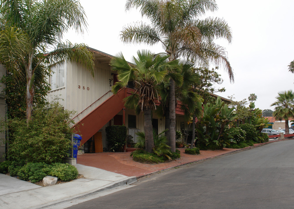 350 Playa Del Sur St in La Jolla, CA - Foto de edificio