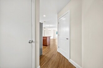 11023 SE 204th St in Kent, WA - Building Photo - Building Photo