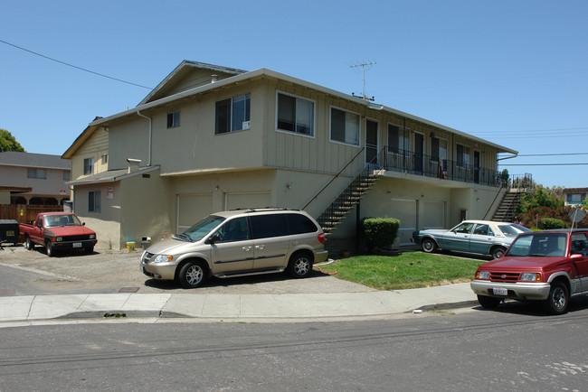 1353 Calabazas Boulevard in Santa Clara, CA - Foto de edificio - Building Photo