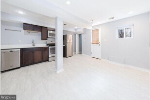 117 T St NW in Washington, DC - Building Photo