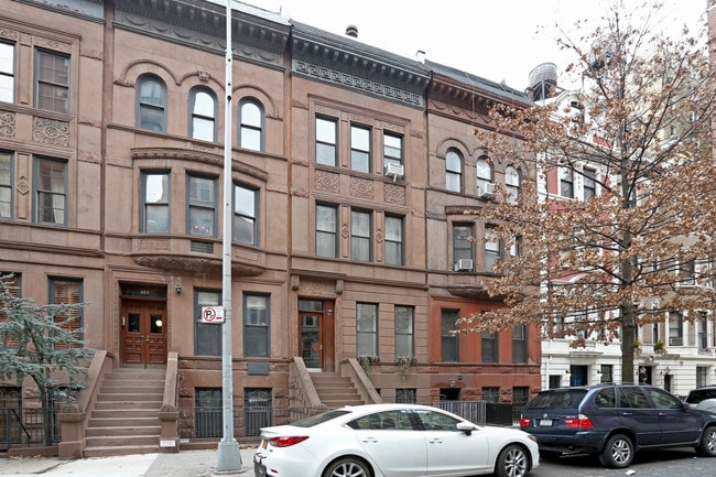 321 W 84th St in New York, NY - Building Photo - Building Photo