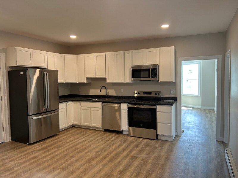 8-10 Plymouth St in Fitchburg, MA - Building Photo