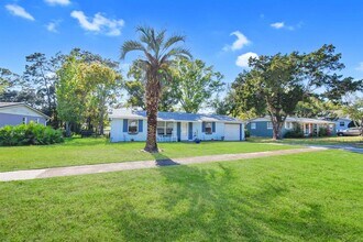 919 Viscaya Blvd in St. Augustine, FL - Foto de edificio - Building Photo