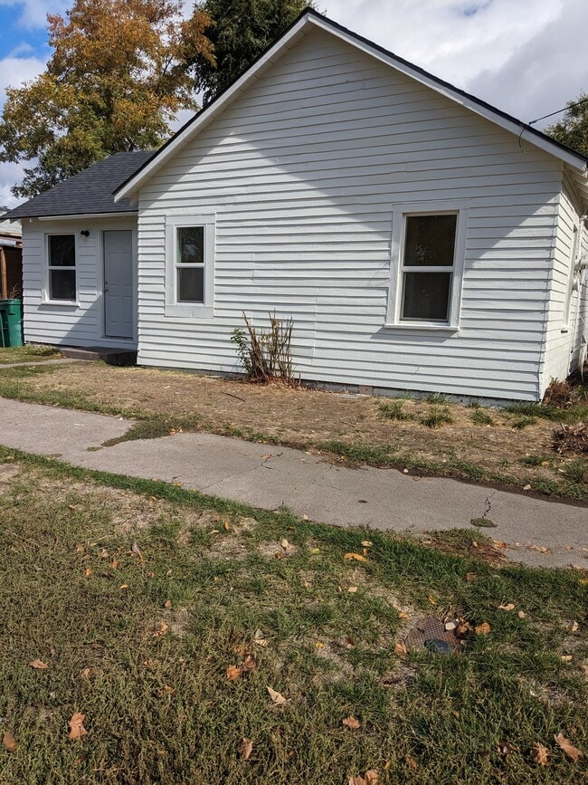 property at 1017 Mitchell St