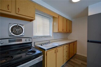 156 Connie Dr in Pittsburgh, PA - Building Photo - Building Photo