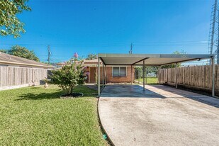 3426 Bradford St in Houston, TX - Building Photo
