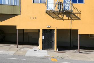 120 Portola Dr in San Francisco, CA - Building Photo - Building Photo