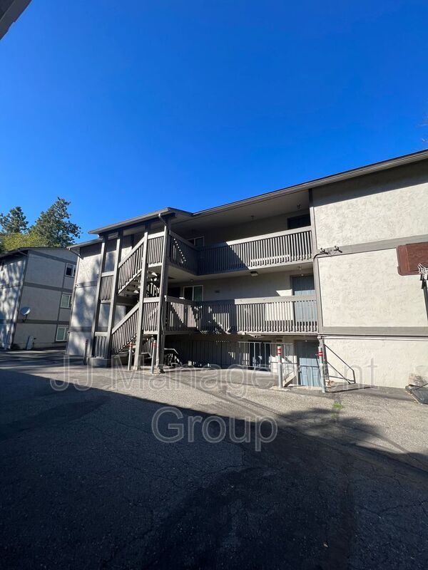 property at 230 E 7th Ave