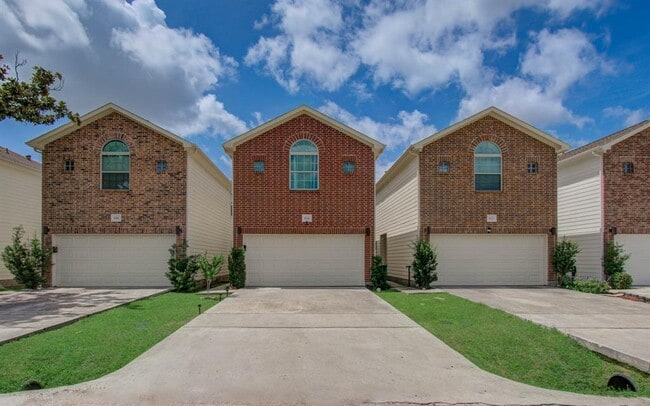 624 E 39th St in Houston, TX - Building Photo - Building Photo