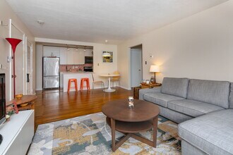 171 South St, Unit 11B in Boston, MA - Foto de edificio - Building Photo