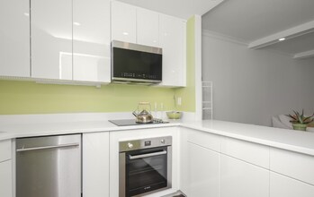 1525 E Putnam Ave in Greenwich, CT - Building Photo - Building Photo