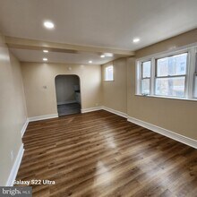 5490 W Berks St in Philadelphia, PA - Building Photo - Building Photo