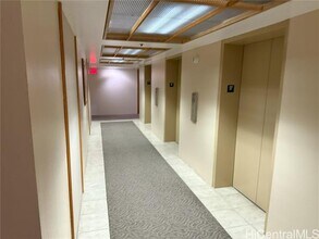 5333 Likini St in Honolulu, HI - Building Photo - Building Photo