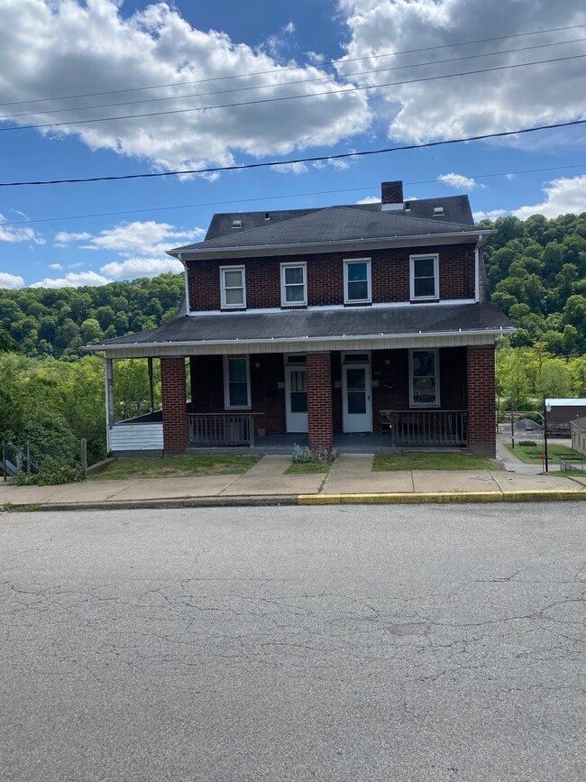 4900 3rd St, Unit 4902 in McKeesport, PA - Building Photo - Building Photo