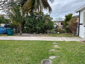 421 NW 148th St in Miami, FL - Building Photo - Building Photo