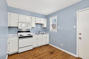 7711 Brocton Ct in St. Louis, MO - Building Photo