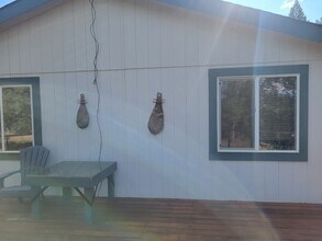 290 Gopher Dr in Alturas, CA - Foto de edificio - Building Photo