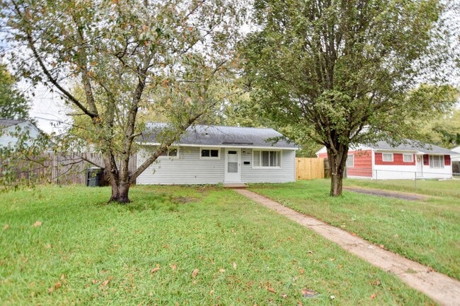 property at 1923 Bancroft Dr