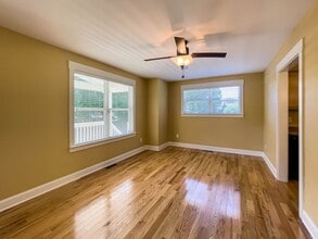 2 Cottage Cv Ln in Asheville, NC - Building Photo - Building Photo