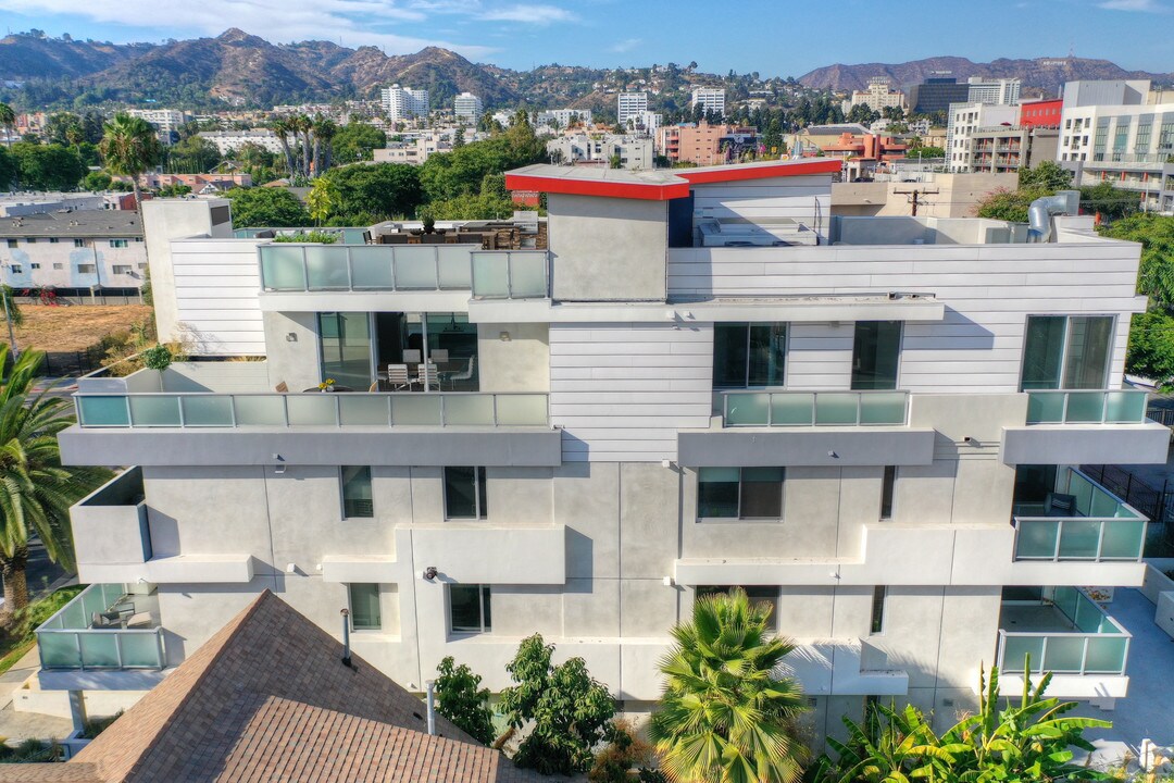 1148 N Detroit St-Unit -Penthouse in West Hollywood, CA - Building Photo