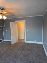 603 S Memorial Dr, Unit Upper in Appleton, WI - Building Photo