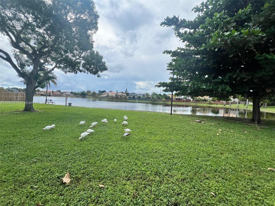 13439 SW 8th Ln in Miami, FL - Building Photo