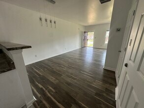 8300 Oakley Cir in Union City, GA - Building Photo - Building Photo