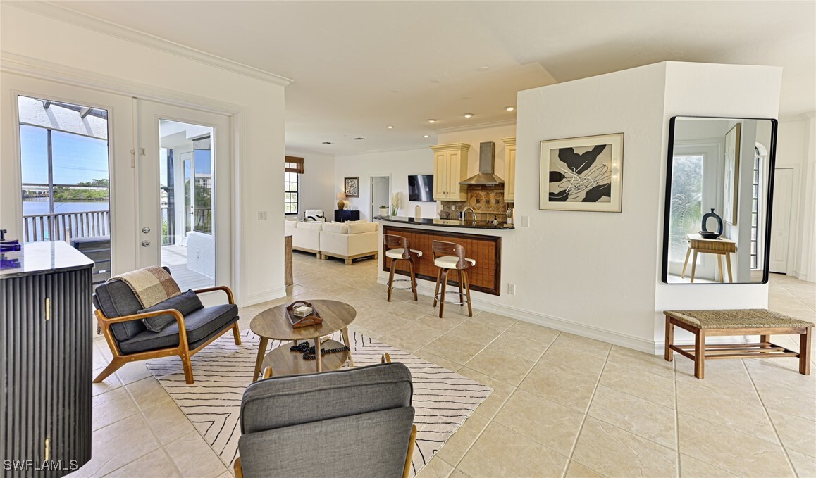 201 San Mateo Dr in Bonita Springs, FL - Foto de edificio