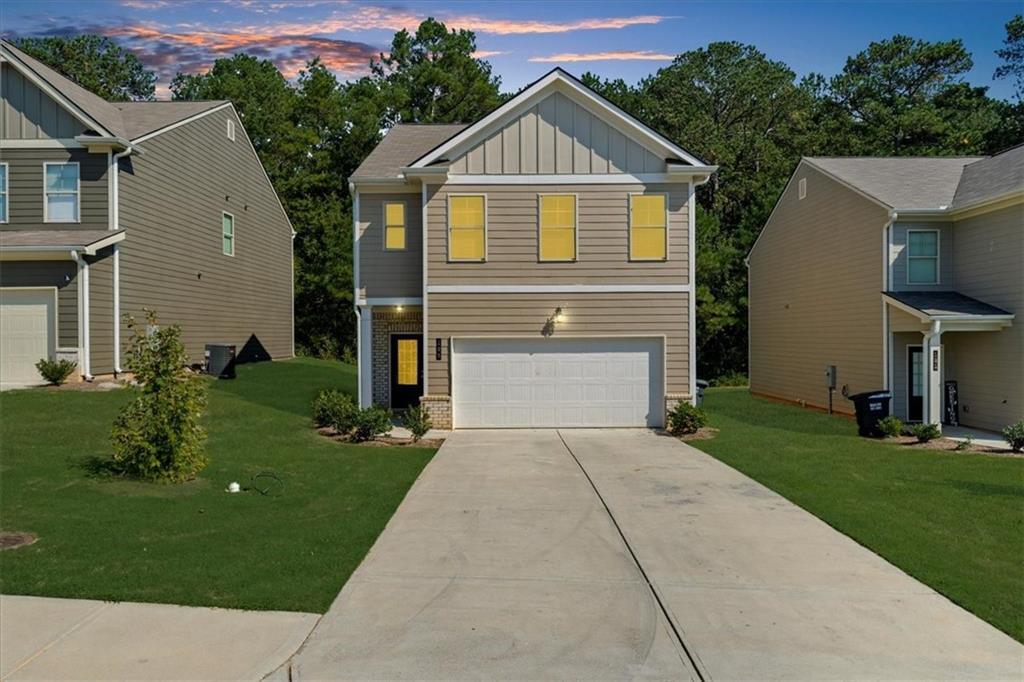 105 Harrison St in Calhoun, GA - Foto de edificio