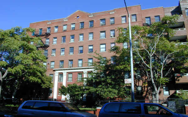 55 Lenox Rd in Brooklyn, NY - Building Photo