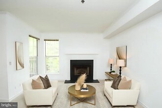 1524 Lincoln Way in McLean, VA - Building Photo - Building Photo
