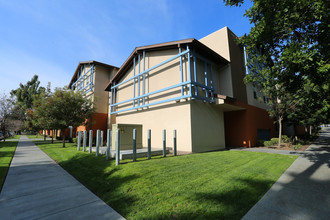 El Centro Loretto Apartments in Los Angeles, CA - Foto de edificio - Building Photo