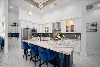 930 Sycamore Ct in Marco Island, FL - Building Photo - Building Photo