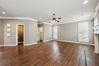 2712 Compton Ct in Flower Mound, TX - Foto de edificio - Building Photo