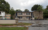 Lillie Steet Apartments in Ft. Myers, FL - Foto de edificio - Building Photo