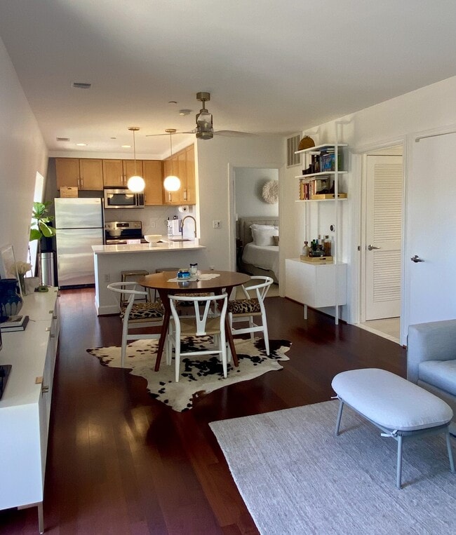 property at 2022 Flagler Pl NW