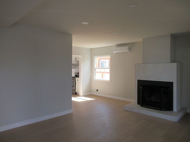 13628 Ardis Ave, Unit 1611 - B-812 - B in Bellflower, CA - Building Photo - Building Photo