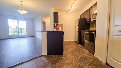 81 Legacy Blvd SE in Calgary, AB - Building Photo - Building Photo