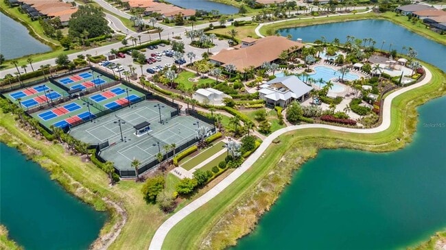 5305 Bartolomeo St in Sarasota, FL - Building Photo - Building Photo