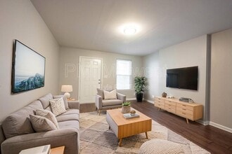 1437 S East St in Indianapolis, IN - Foto de edificio - Building Photo