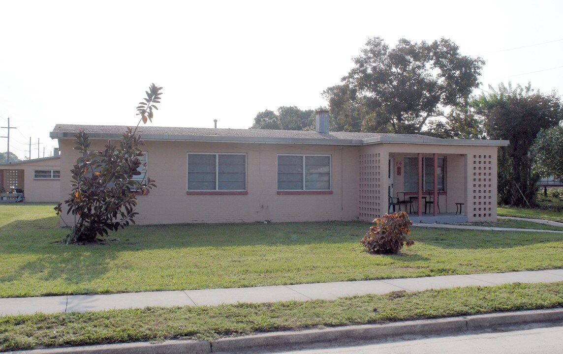 14 Pineda St in Cocoa, FL - Building Photo