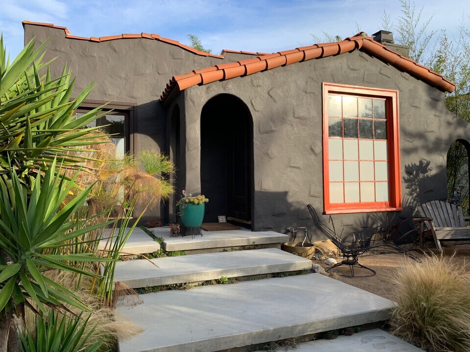 874 Commonwealth Ave in Venice, CA - Building Photo