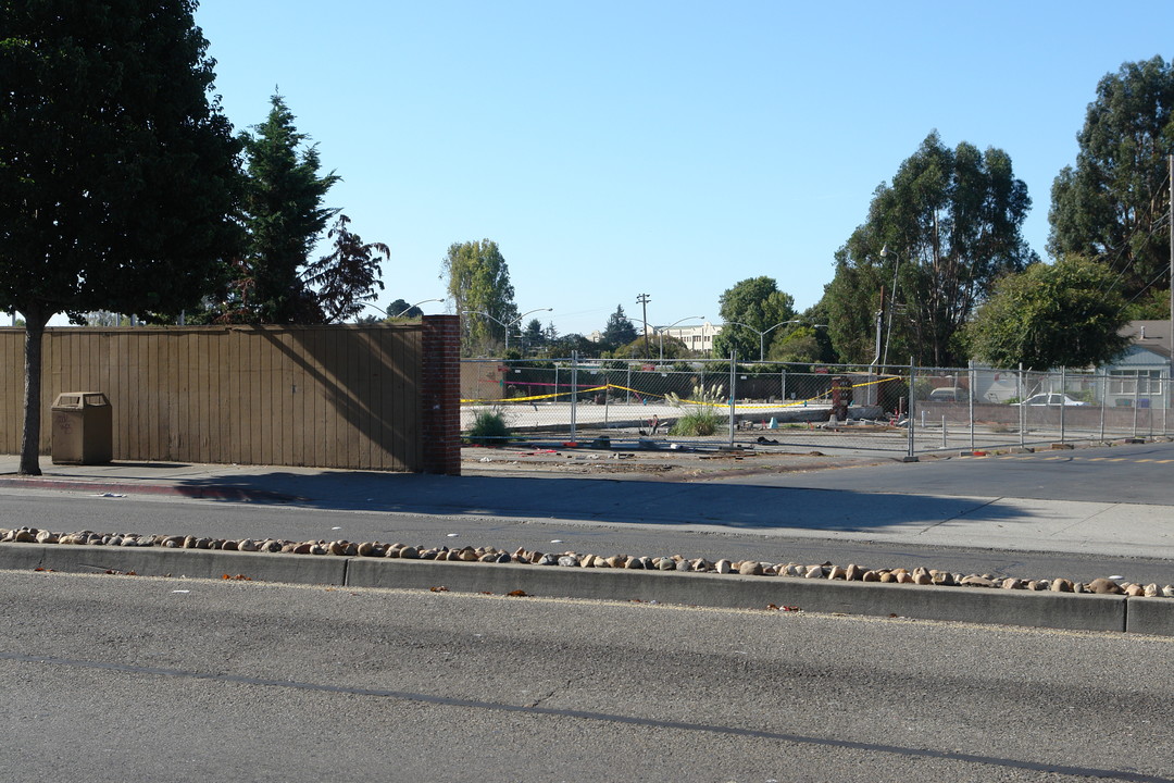 Alvarado Mobile Home Park in San Pablo, CA - Building Photo