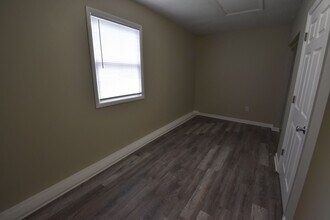 1323 Meadow Ln in Greenfield, IN - Foto de edificio - Building Photo