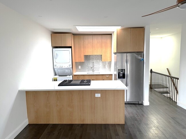 101-13 Ascan Ave in Queens, NY - Building Photo - Building Photo