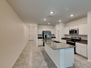 4273 Babbling Brook Wy in Kissimmee, FL - Building Photo - Building Photo