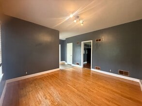 113 W McKee St in Greeneville, TN - Building Photo - Building Photo