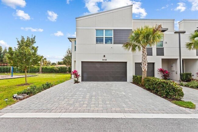 property at 1616 Lindley St