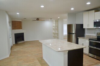 16639 Calico Creek Dr in San Antonio, TX - Building Photo - Building Photo